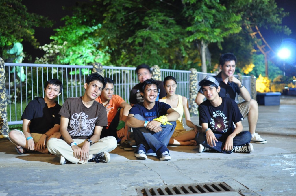 May 2009 - Enchanted Kingdom with the Boyzzzz