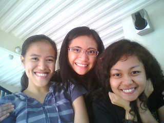 Mica, Cai and Ada Plurking in Davao City! Weee!