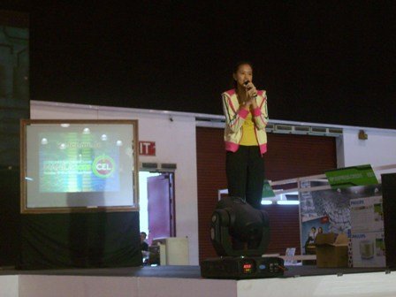 iBlogMini @ CelTech 2009 Me singing? Nah. I'm talking about the Basics of Blogging here =P