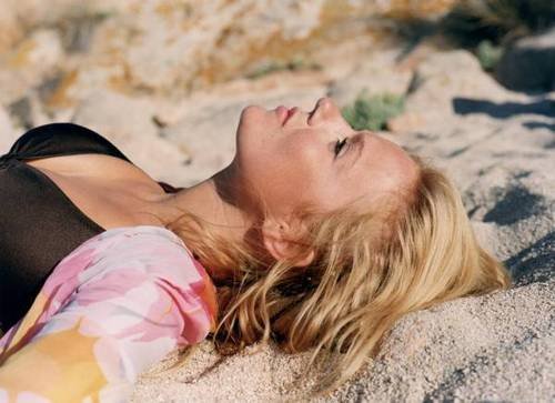 Mi-Chico-Lation-Shoot-geri-halliwell