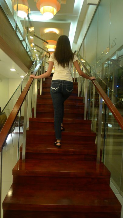 Someone's back in Belo (take that literally! HAHA :P)