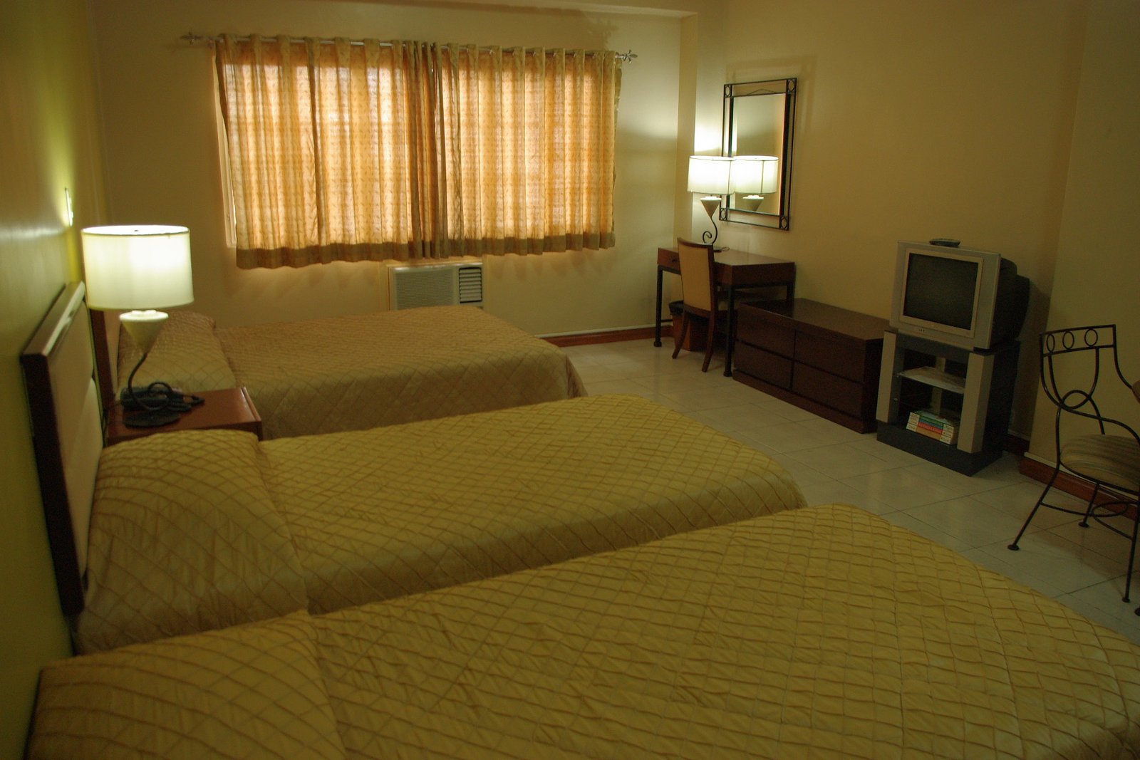 Jupiter Suites Makati Family Suite