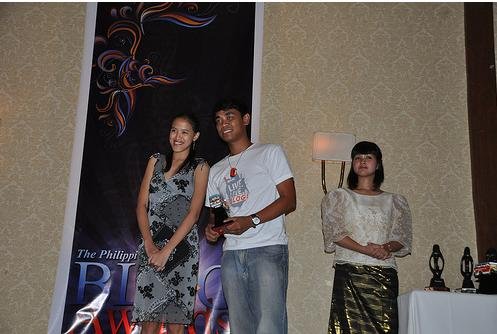 Me with Mark of Cebu Bloggers Society for the Bloggers' Choice (Visayas) award
