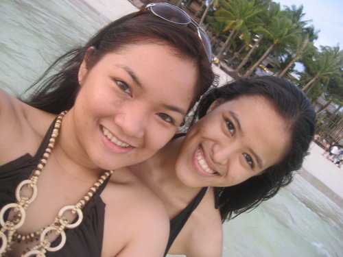 Maire and I loving Bora! Maire and I loving Bora