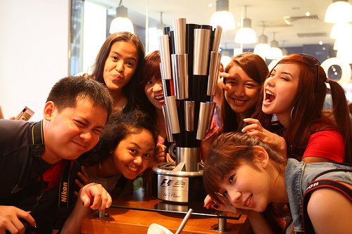 Go Pinoy Bloggers! Rock Harder!