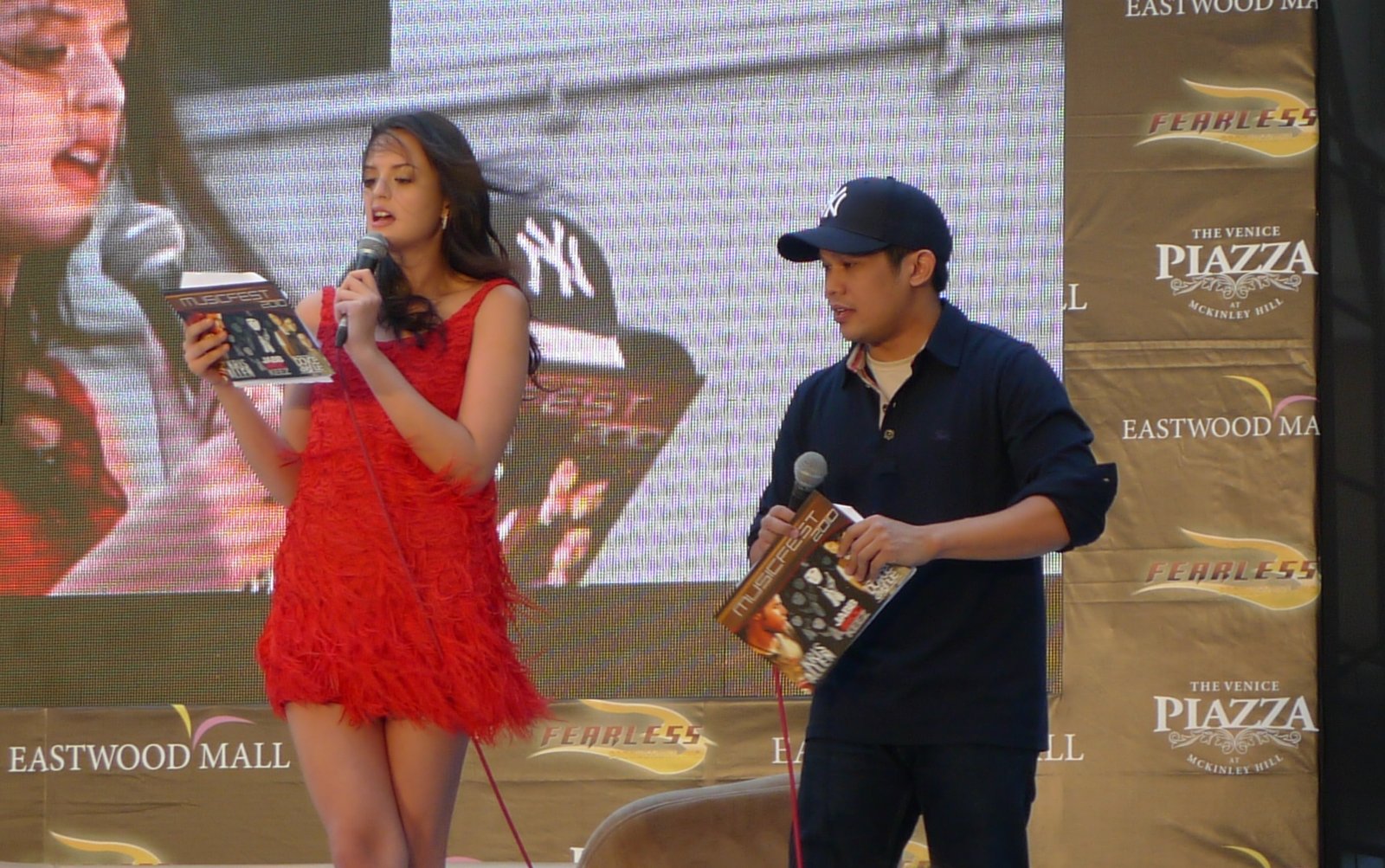 Musicfest 2010 Manila Presscon Hosts Georgina Wilson and Mo Twister