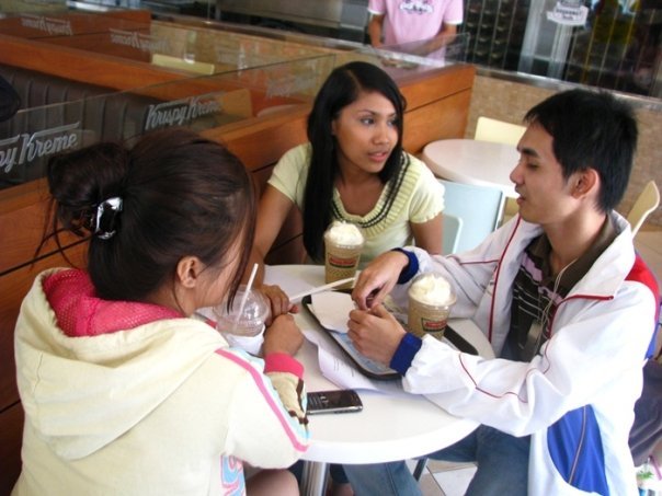 Shena and Aaron as Liza and William, Eloisa's loyal friends