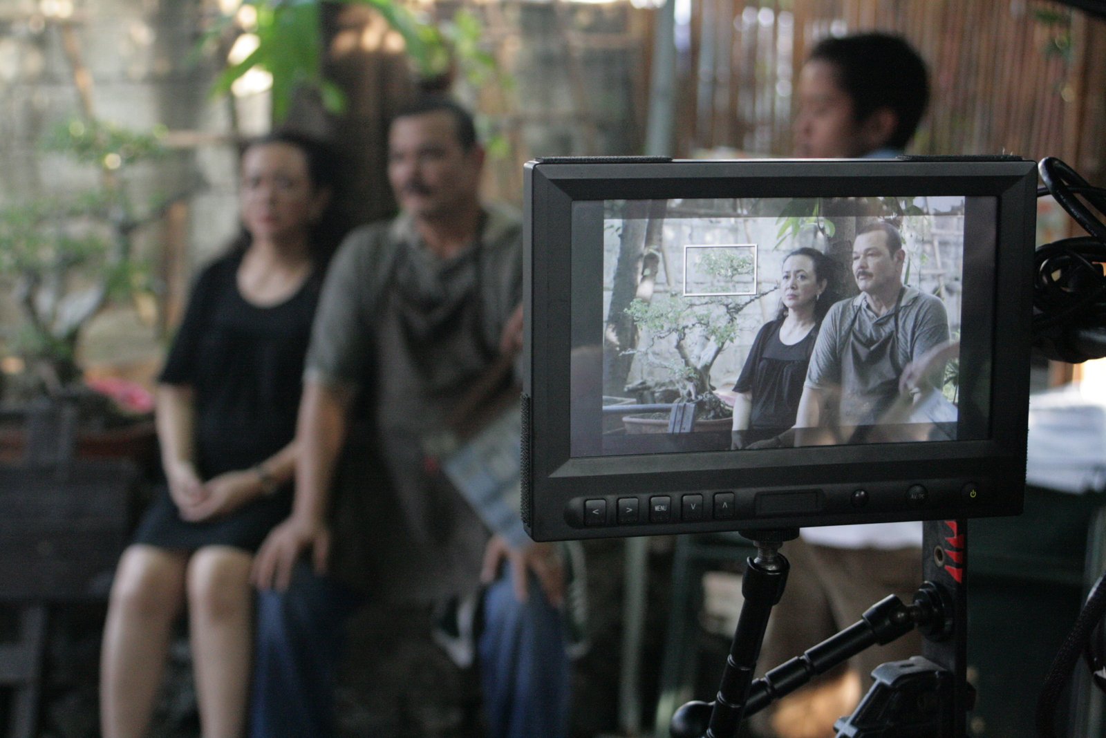 Shamaine Centenera-Buencamino (Swanie) and Rez Cortez (Budoy) in REquieme