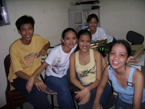 Gau, Gara, Mica, Sheena and Jenna @ USG Office