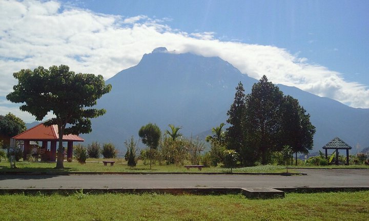 On our way to Mt. Kinabalu Photo By Winston