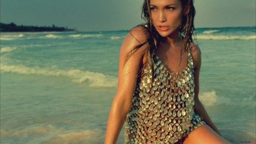 Jennifer Lopez sizzles at 41! <3