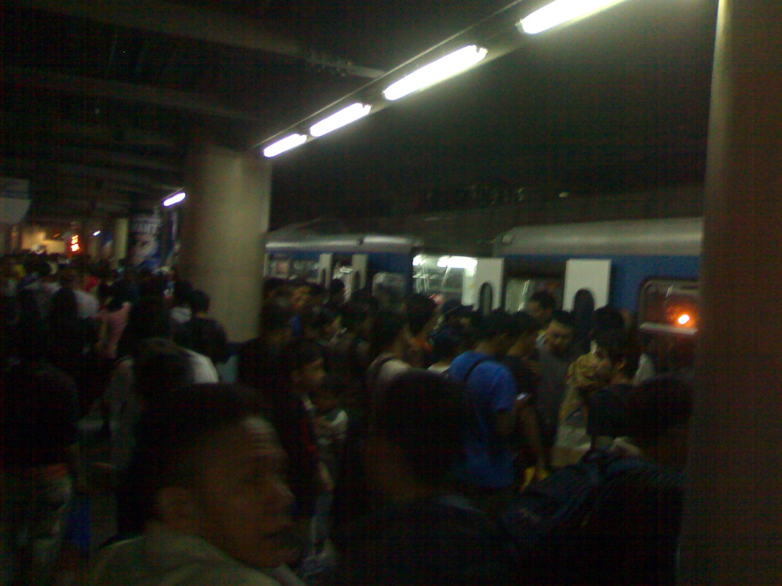 October 31 MRT Santolan-Annapolis Station October 31 MRT Santolan-Annapolis Station