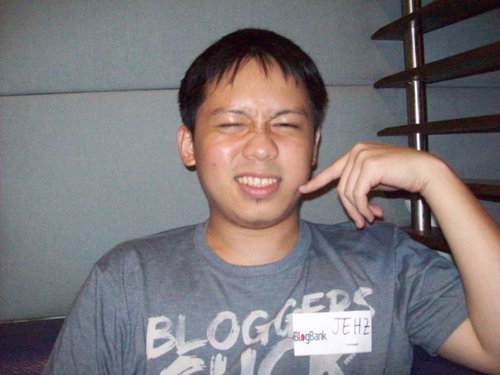 Jehz Taken last May 12 at the Blogbank Party. The first time we met :D