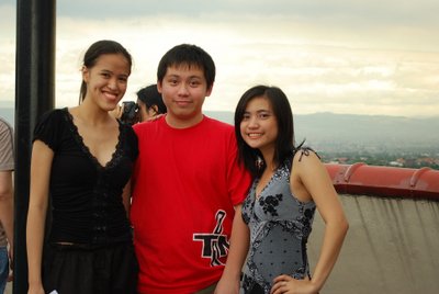 Me, Jehz and Cai at the shoot of Kuya Bunso (January 2009) Me, Jehz and Cai at the shoot of Kuya Bunso (January 2009)