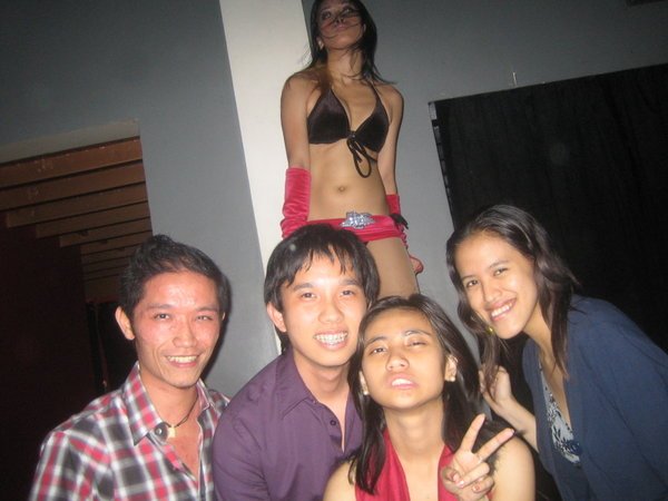 Jonel, Aaron, Cai and Mica with one of the dancers Jonel, Aaron, Cai and Mica with one of the dancers