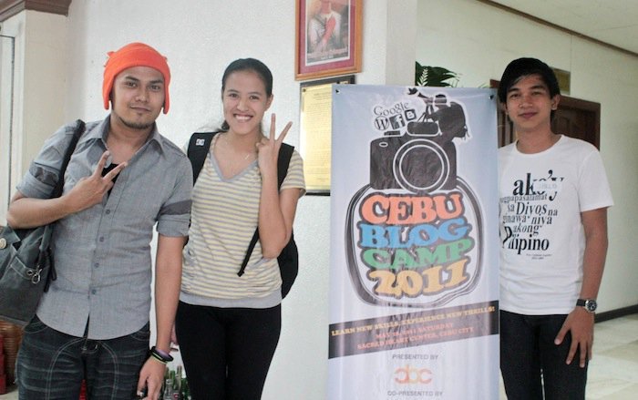 Manila bloggers Robbie, Mica and Jhelo at the Cebu Blog Camp 2011